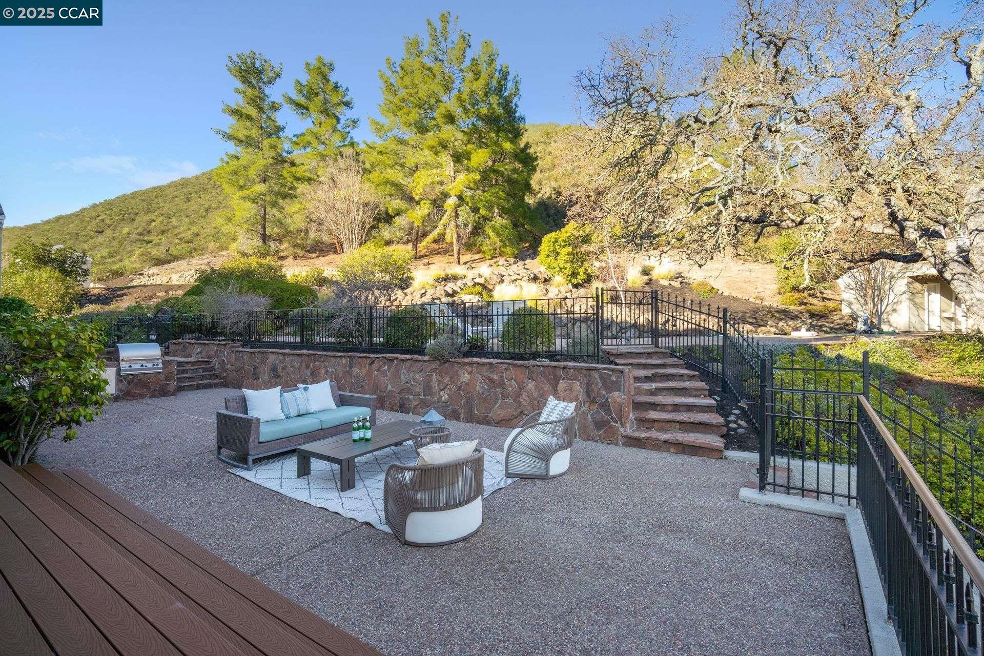 2420 Diablo Lakes Ln