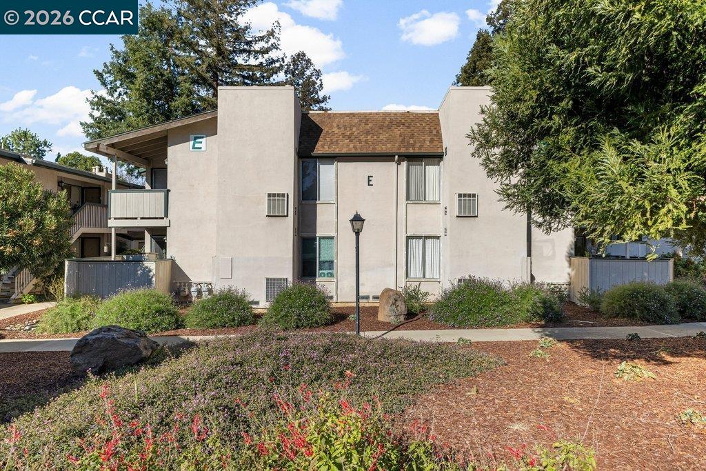 5460 Concord Blvd Unit: E4