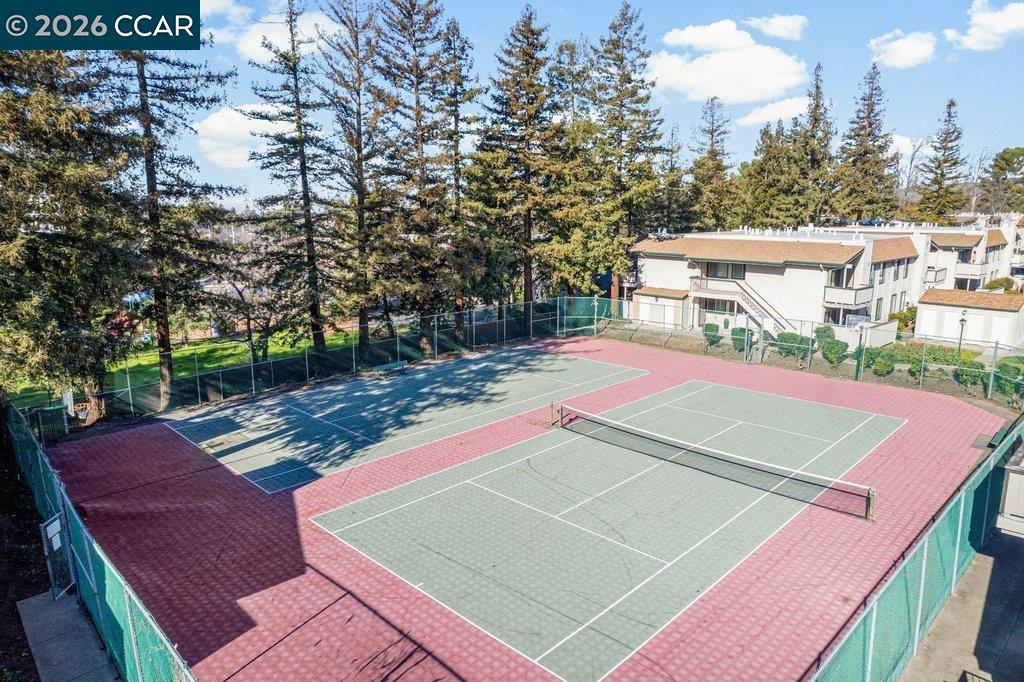 5460 Concord Blvd Unit: E4