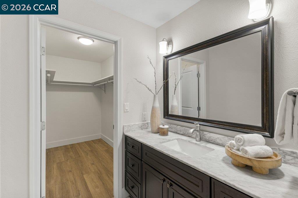 5460 Concord Blvd Unit: E4