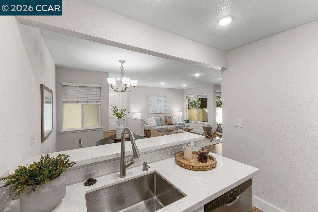 5460 Concord Blvd Unit: E4