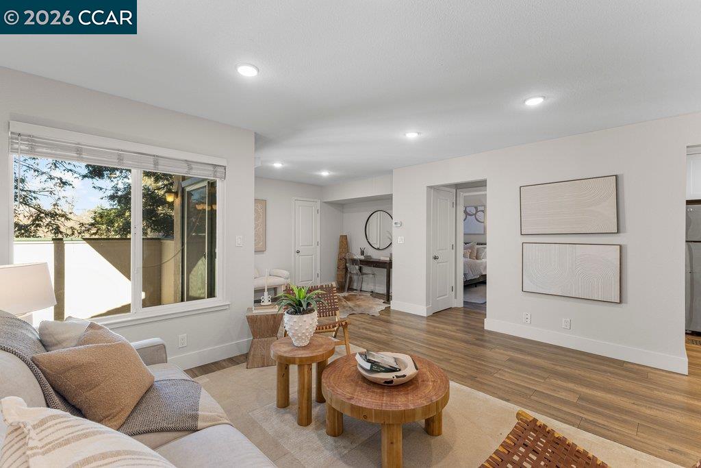 5460 Concord Blvd Unit: E4