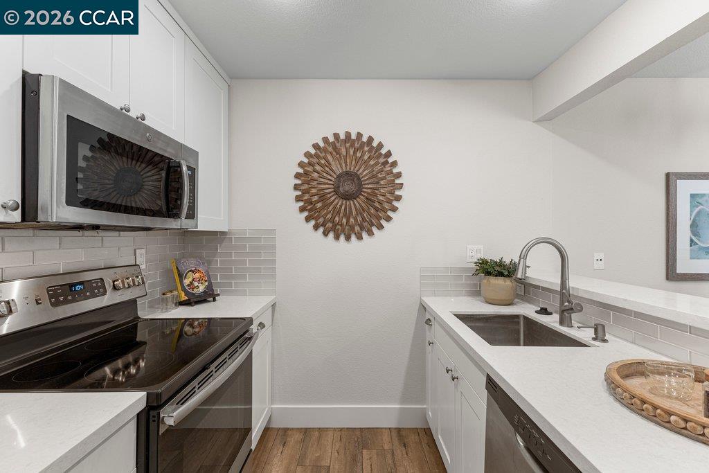 5460 Concord Blvd Unit: E4