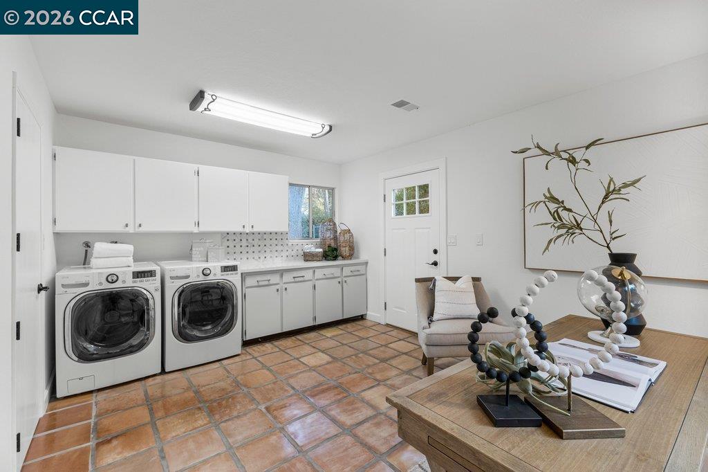 205 Castle Hill Ranch Rd