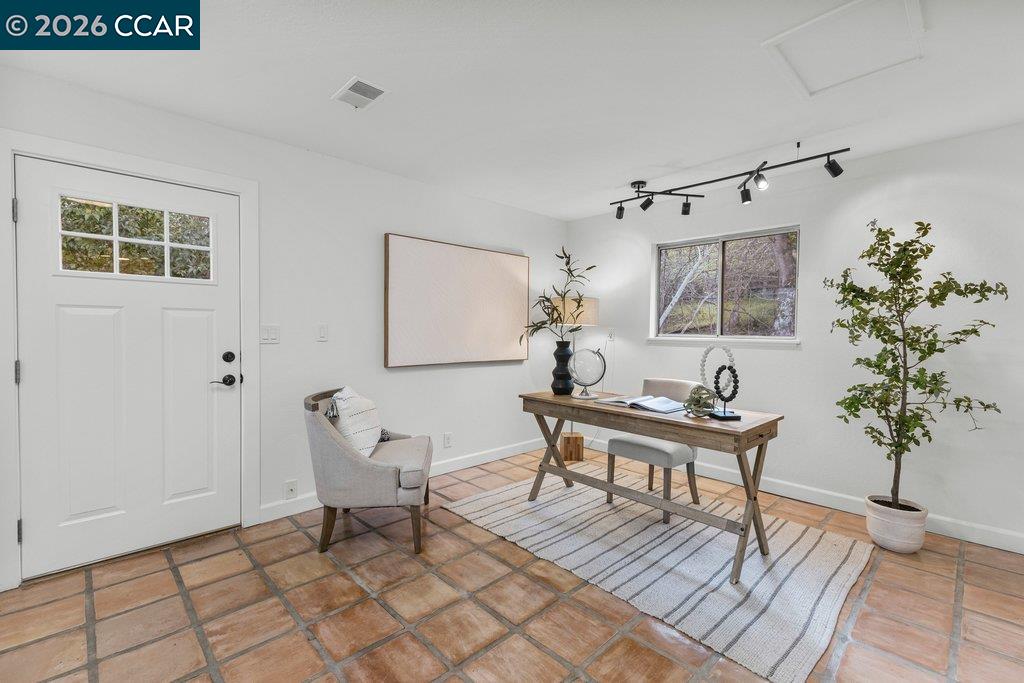 205 Castle Hill Ranch Rd