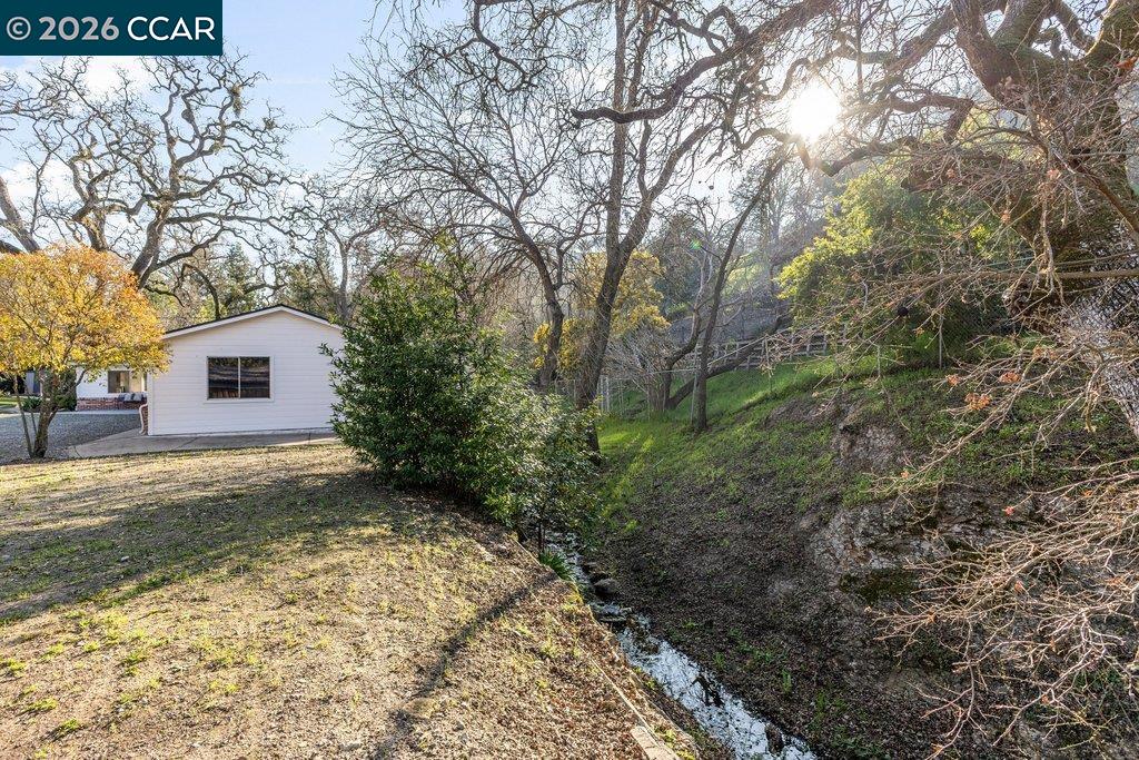 205 Castle Hill Ranch Rd