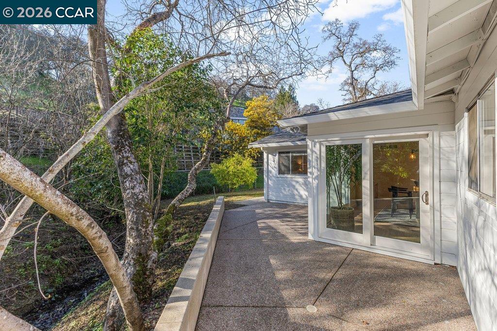 205 Castle Hill Ranch Rd