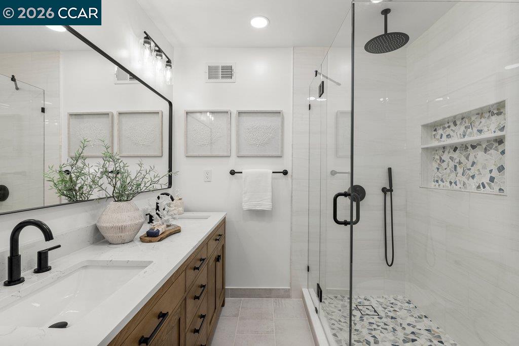 205 Castle Hill Ranch Rd