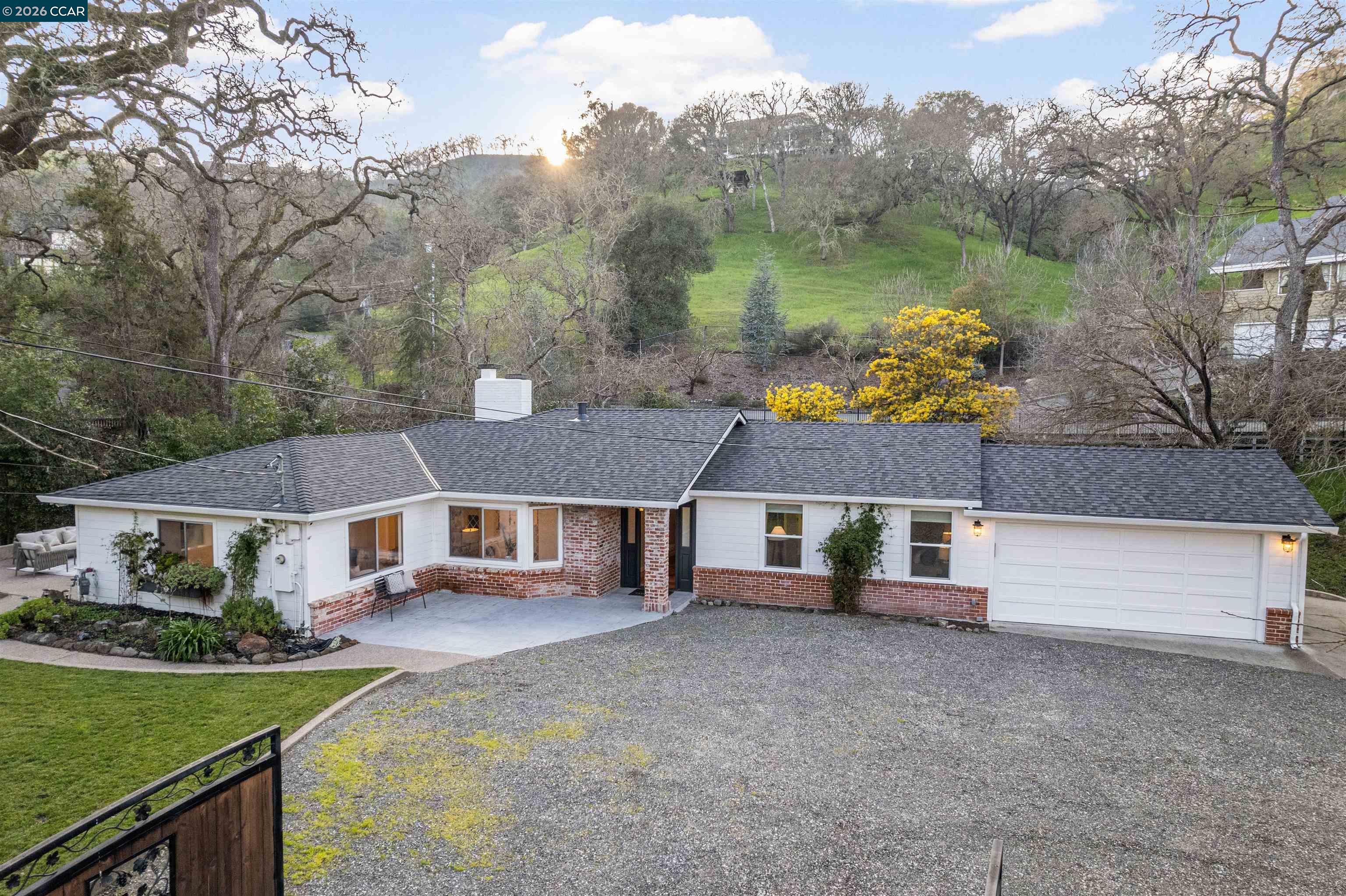 205 Castle Hill Ranch Rd