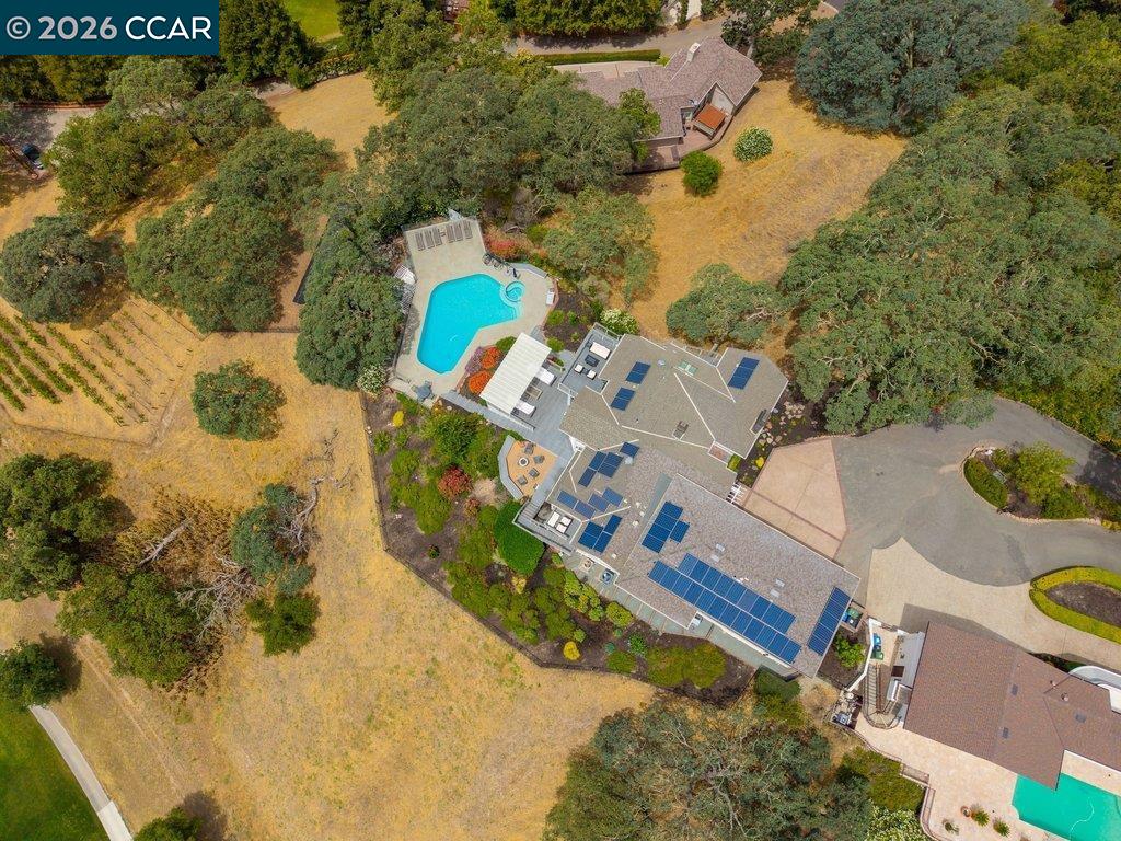 136 Tracy Ln