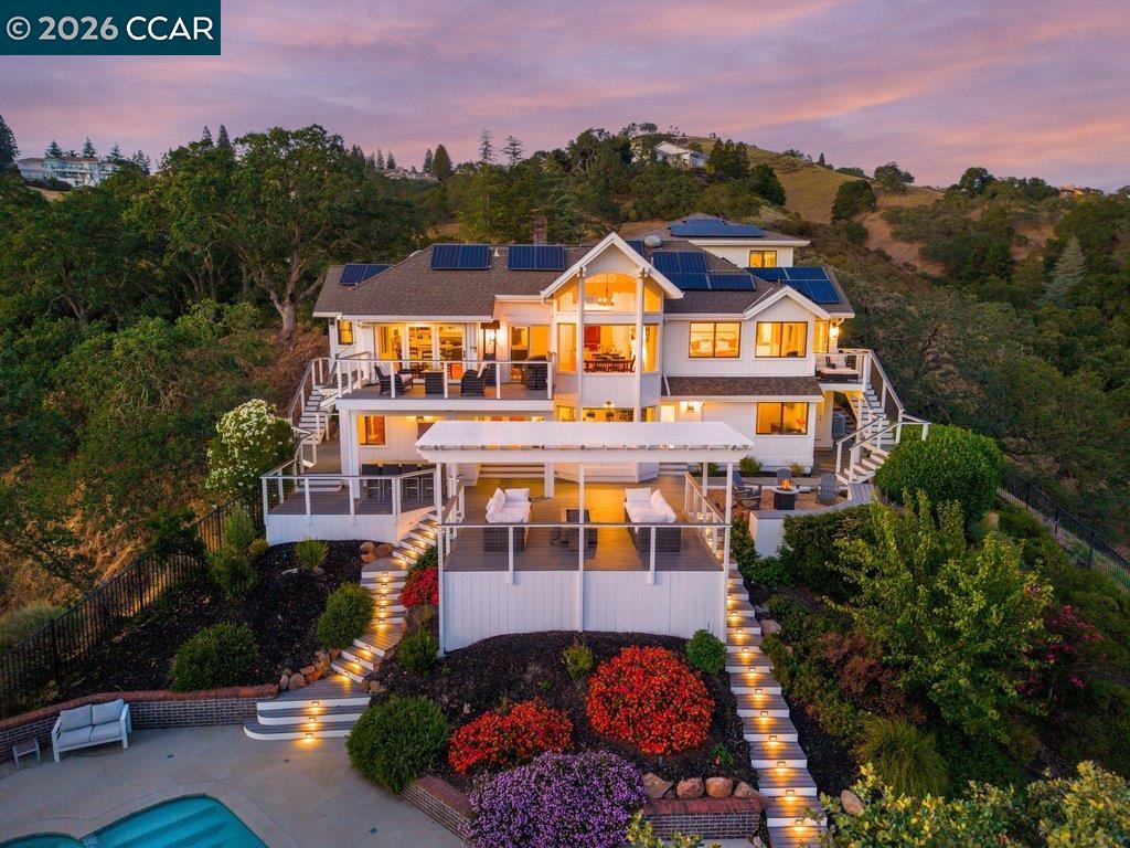 136 Tracy Ln
