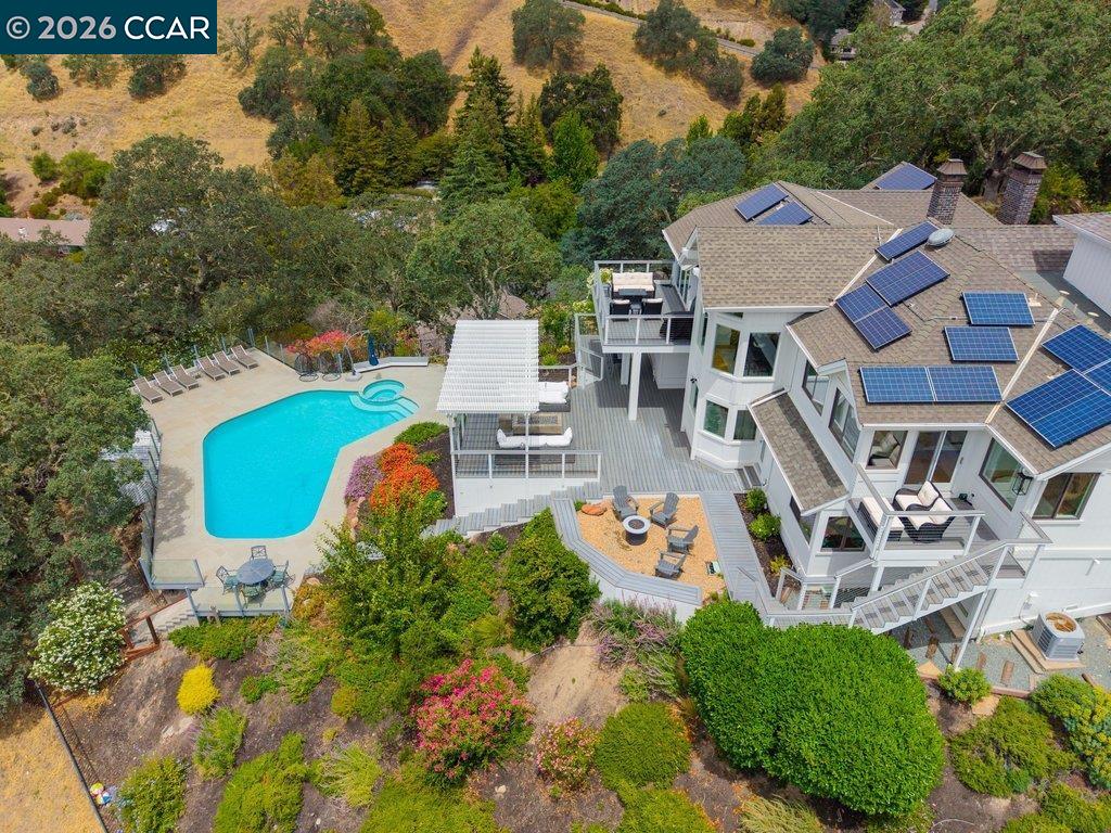 136 Tracy Ln