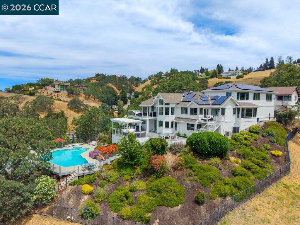 136 Tracy Ln