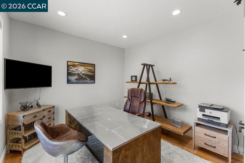 136 Tracy Ln