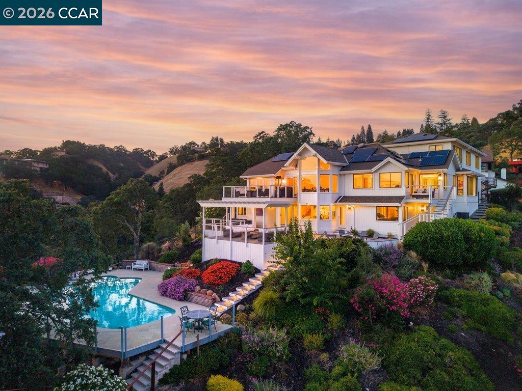 136 Tracy Ln