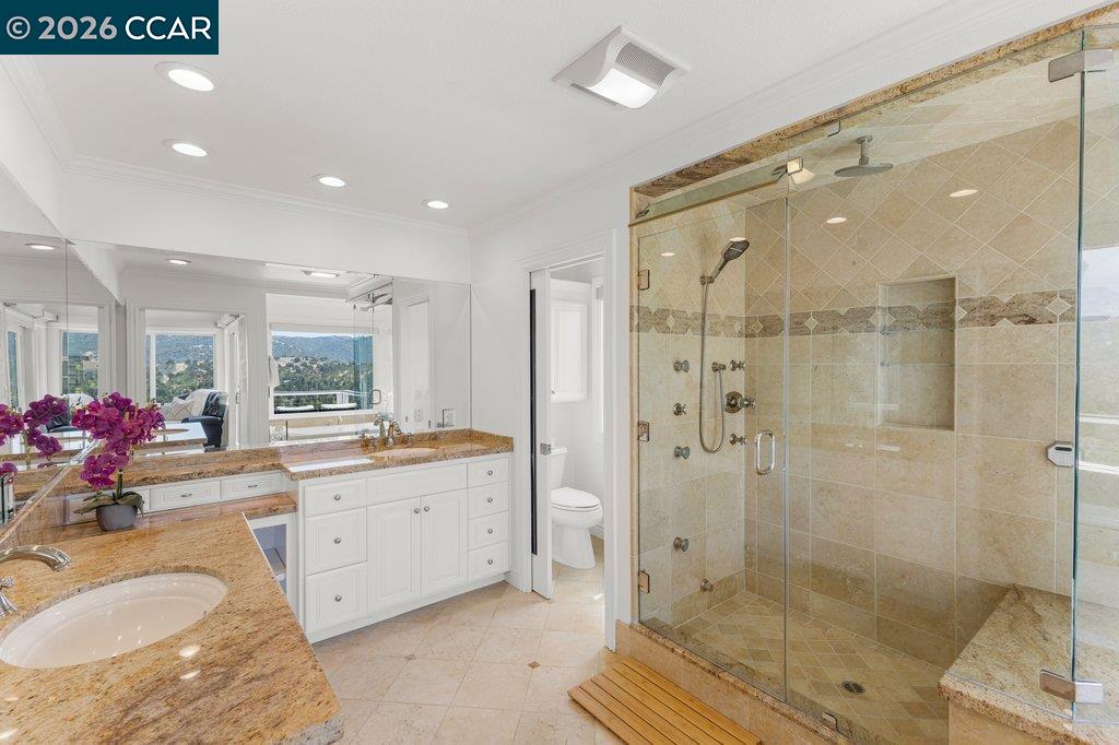 136 Tracy Ln