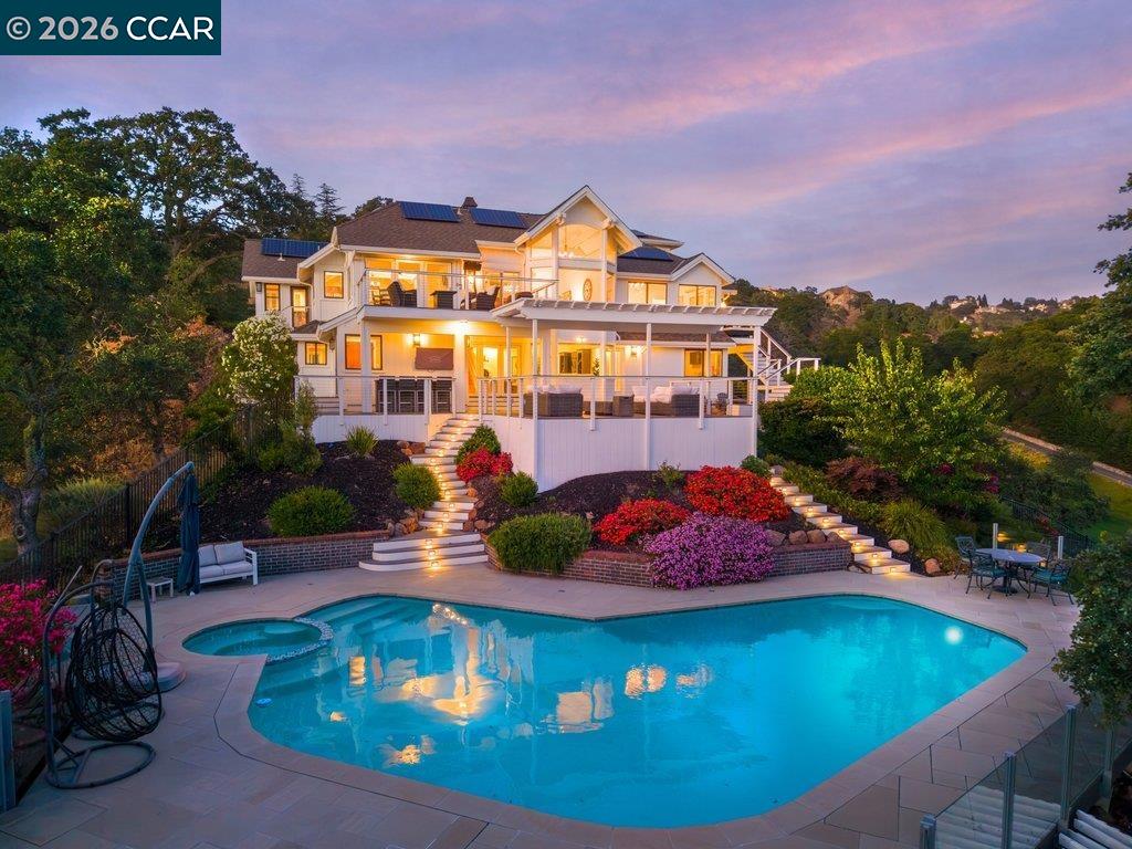136 Tracy Ln