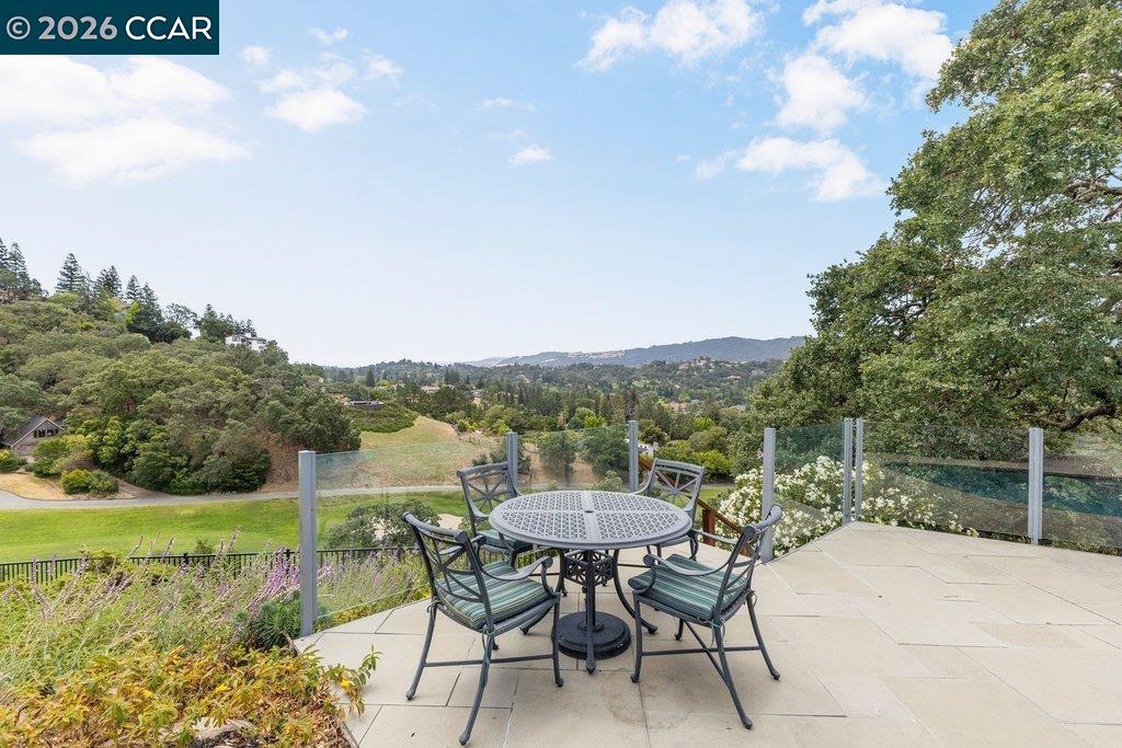 136 Tracy Ln