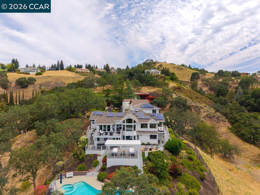 136 Tracy Ln