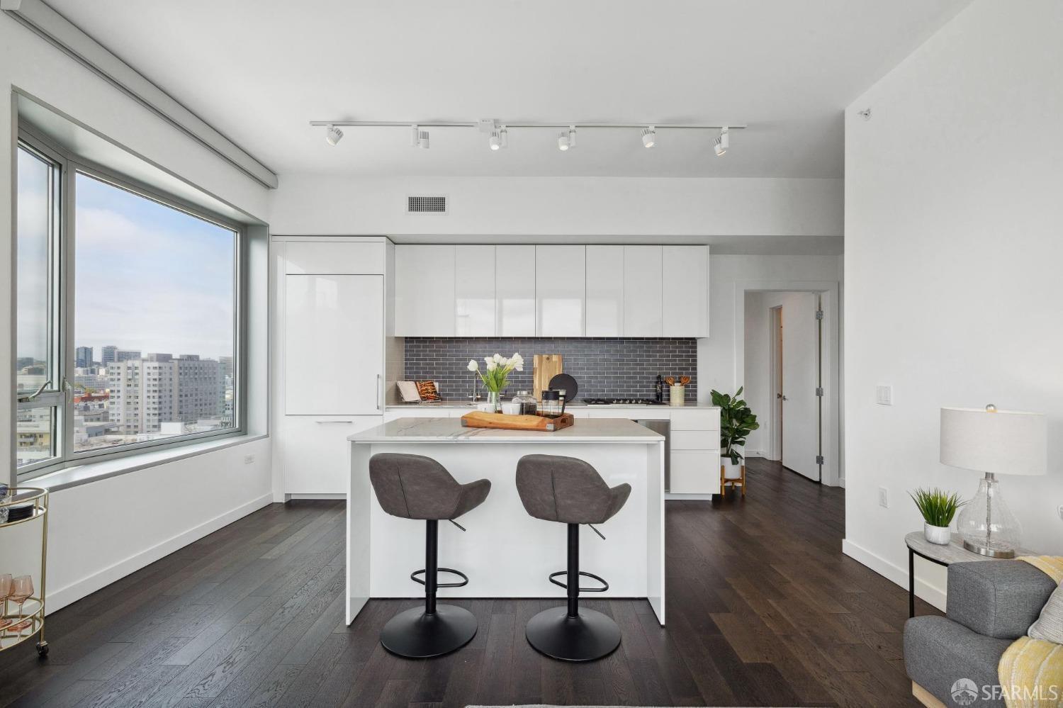 1000 3rd Street # 1605