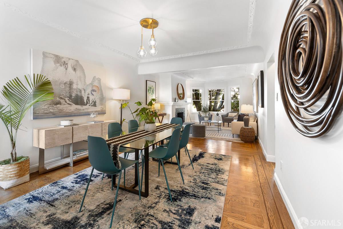 2325 Mariposa Street