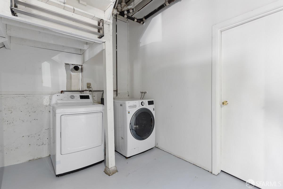 2325 Mariposa Street