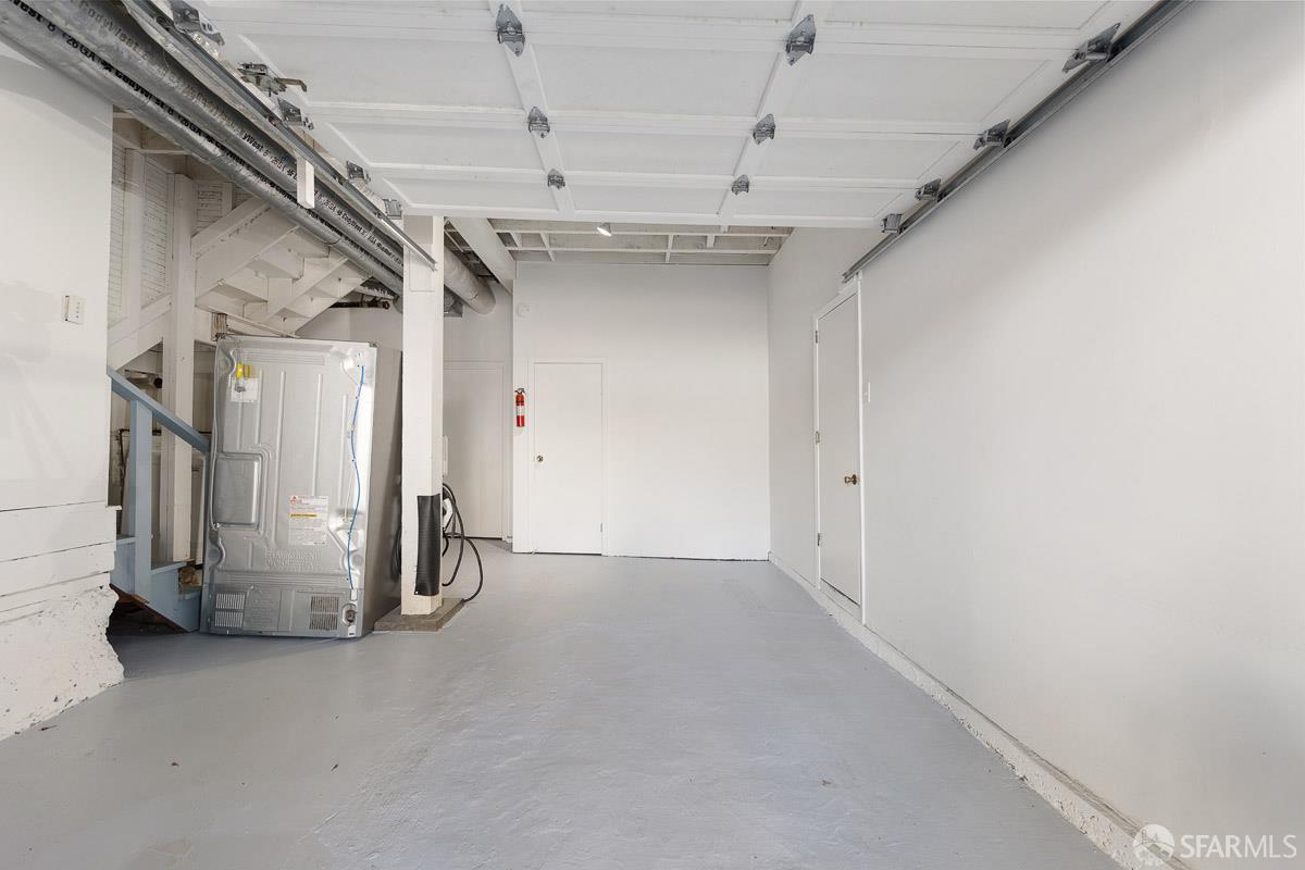 2325 Mariposa Street