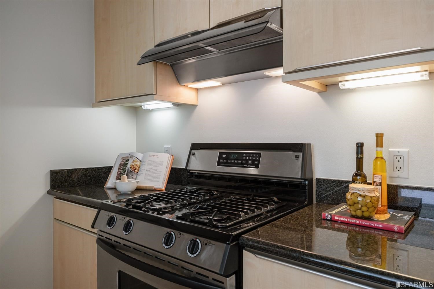 219 Brannan Street # 3H