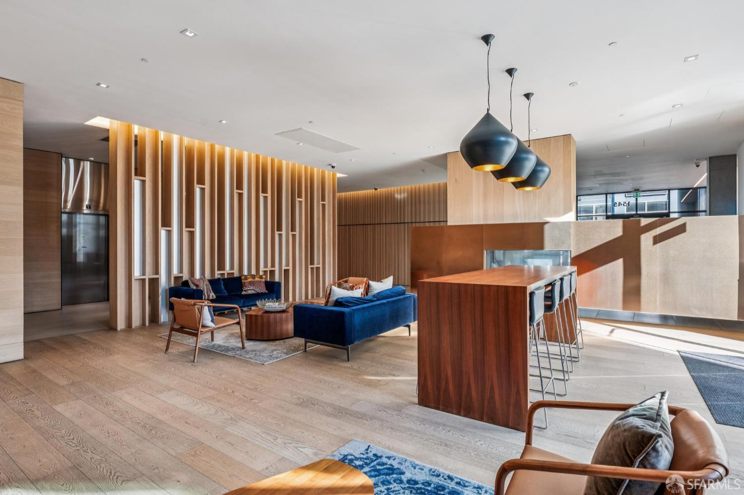 1545 Pine Street # 702