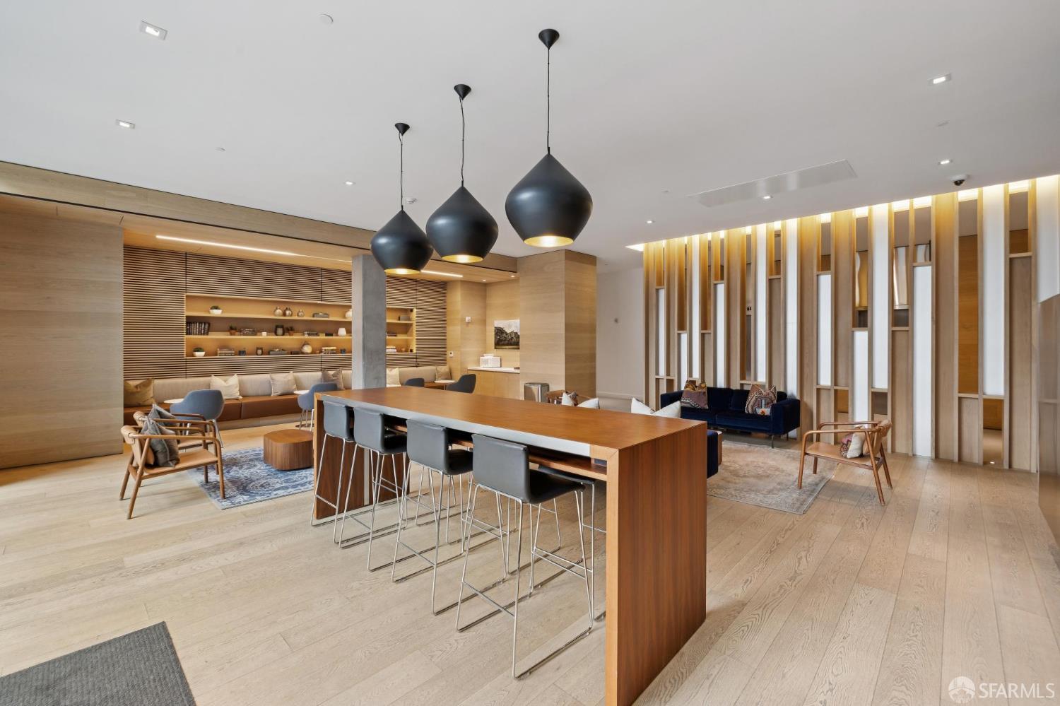 1545 Pine Street # 702