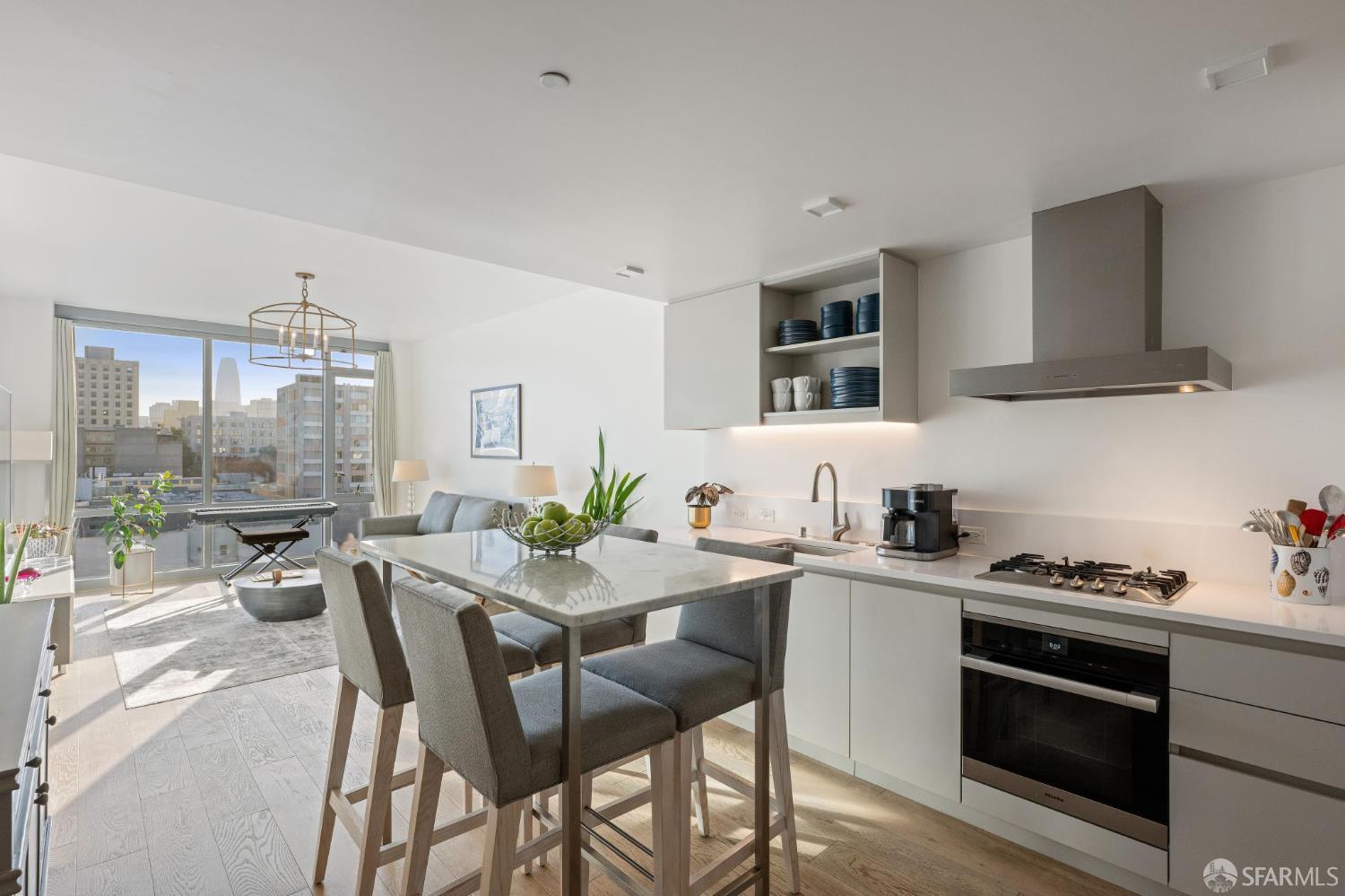 1545 Pine Street # 702