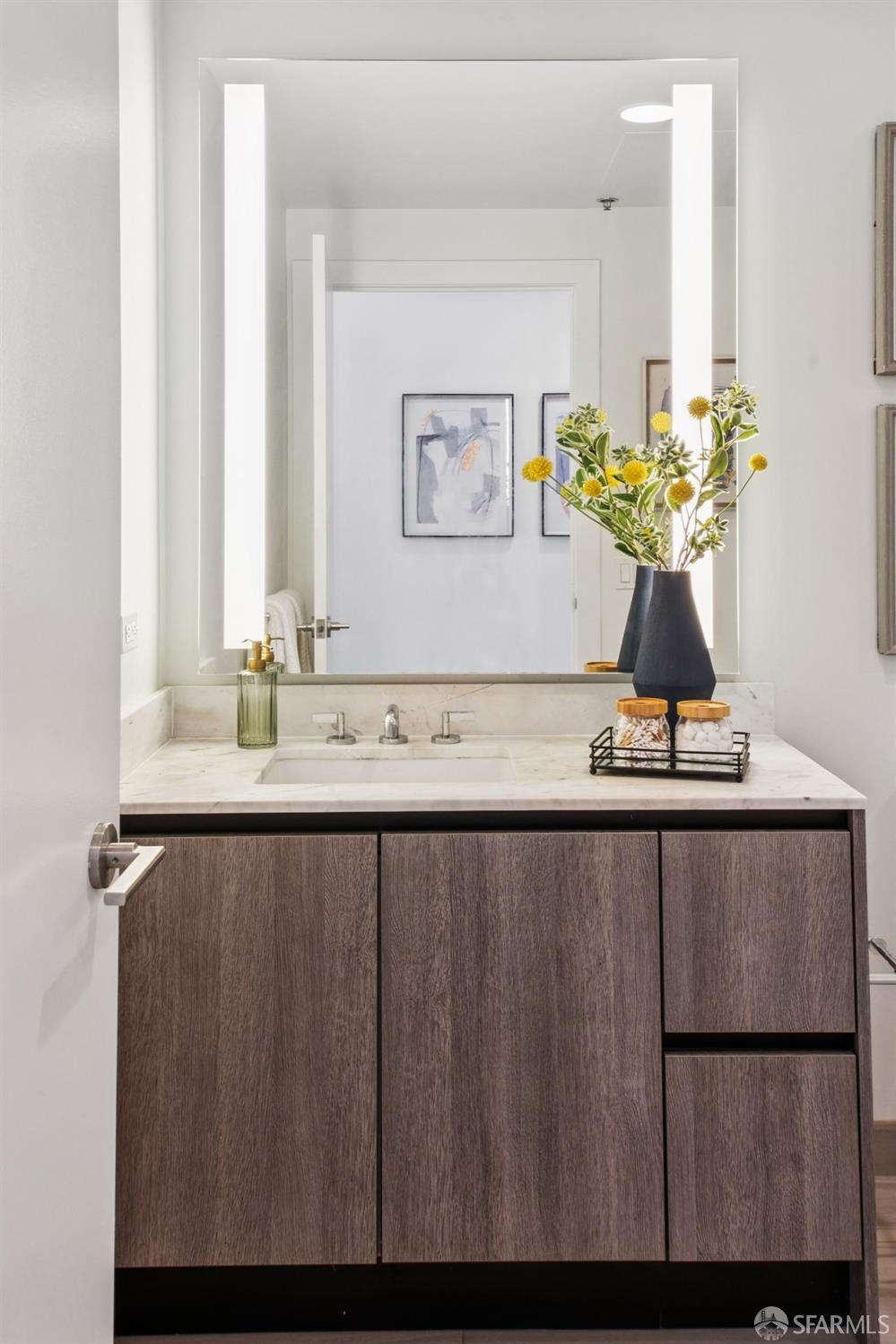 201 Folsom Street # 14H