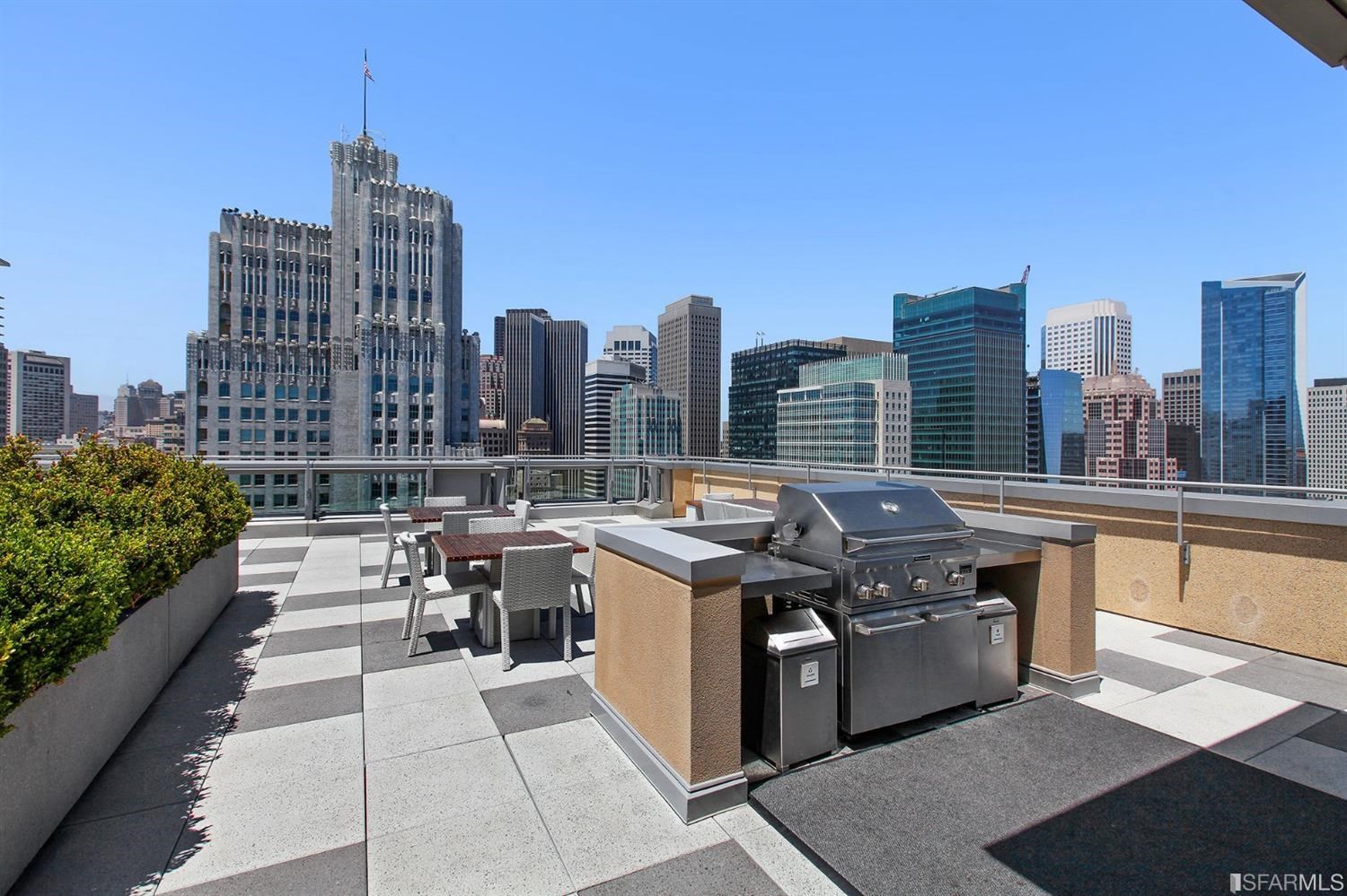 1 Hawthorne Street # 17F