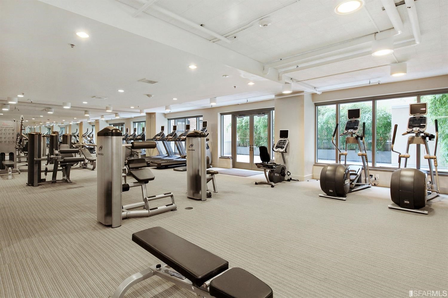 1 Hawthorne Street # 17F