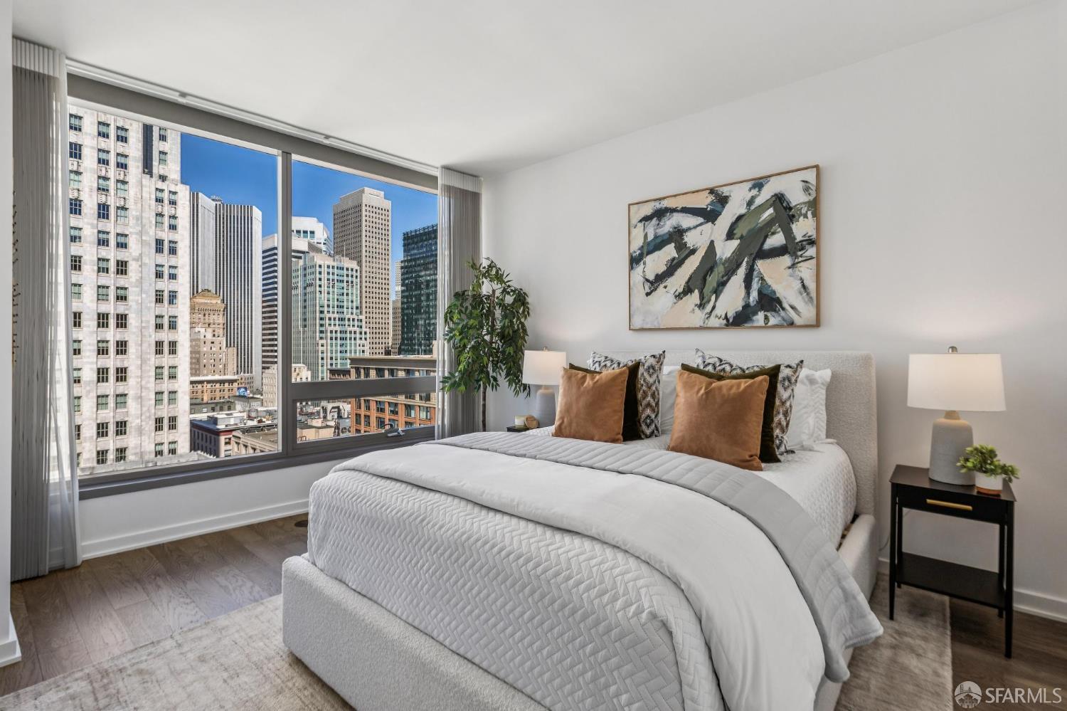 1 Hawthorne Street # 17F