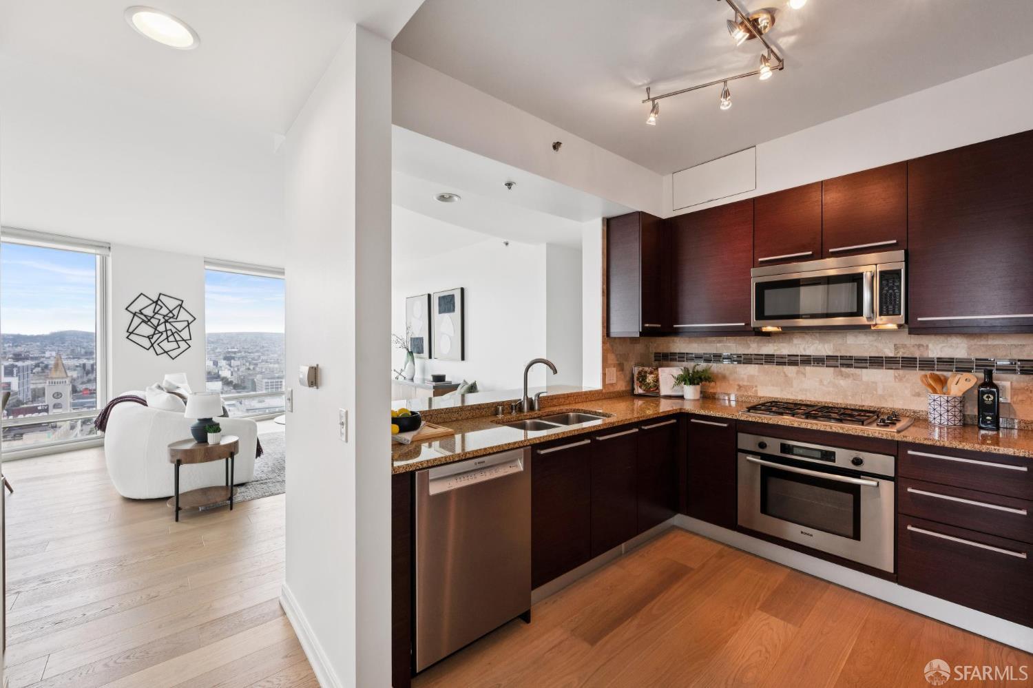 425 1st Street # 2003