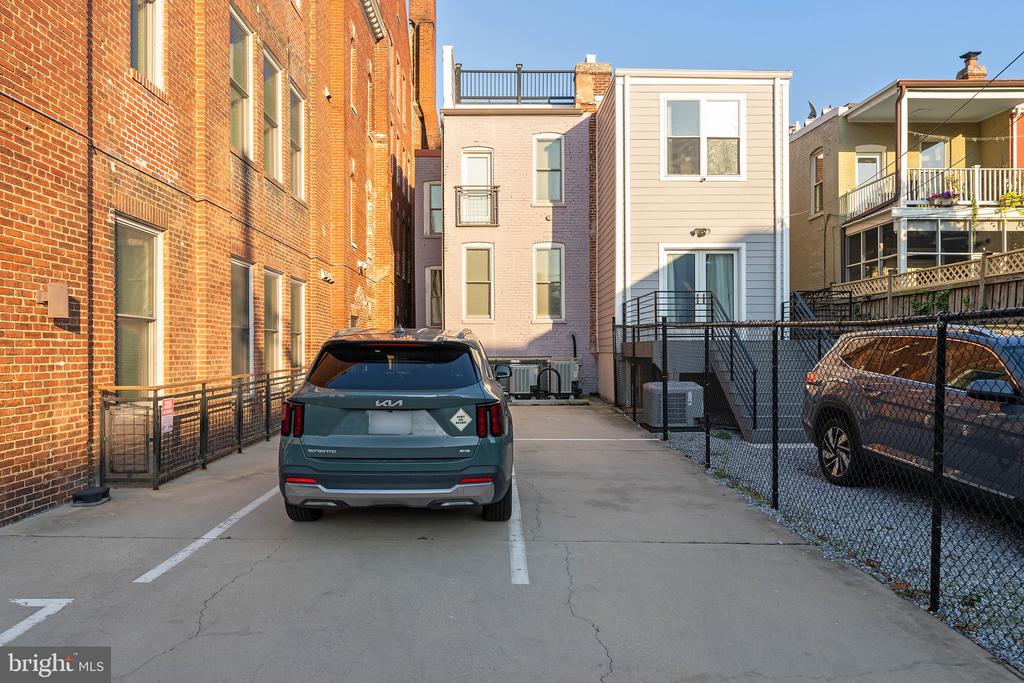 819 D STREET NE Unit: 34