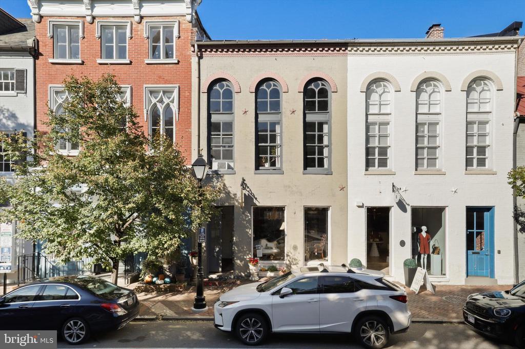 317 CAMERON STREET Unit: 3