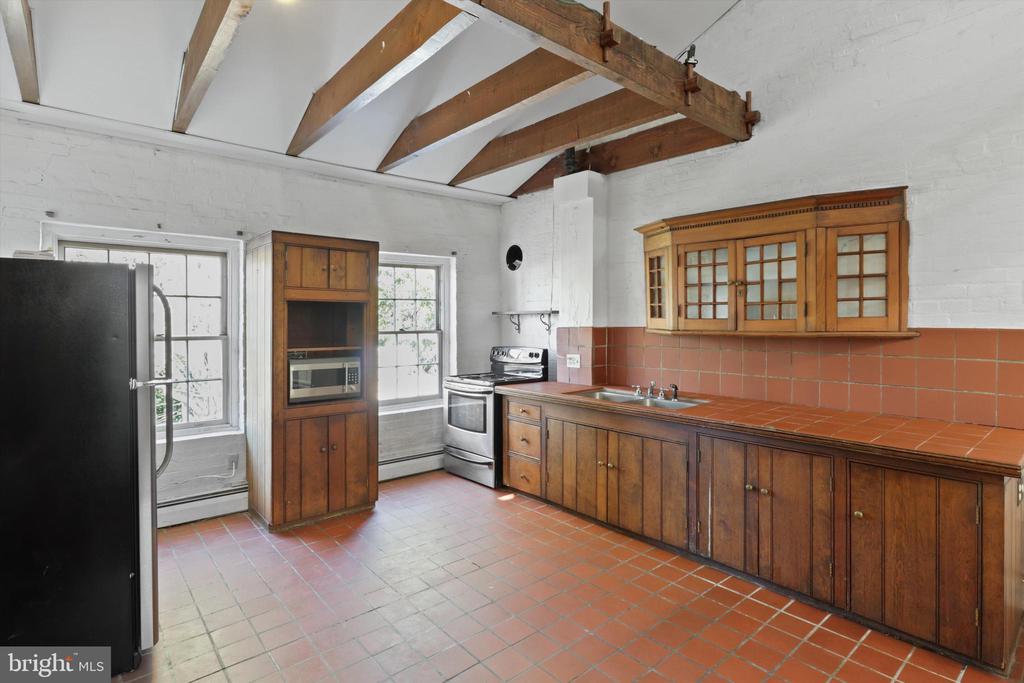 317 CAMERON STREET Unit: 3