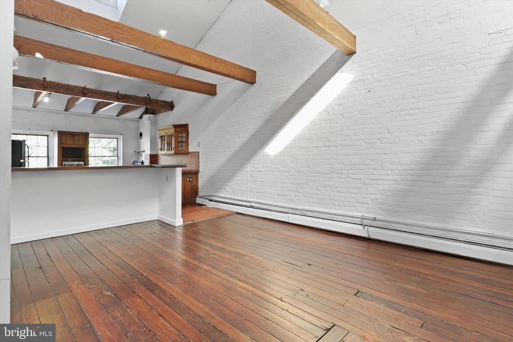 317 CAMERON STREET Unit: 3