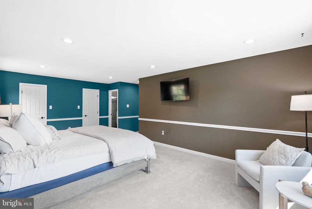 9106 ROTHERY COURT