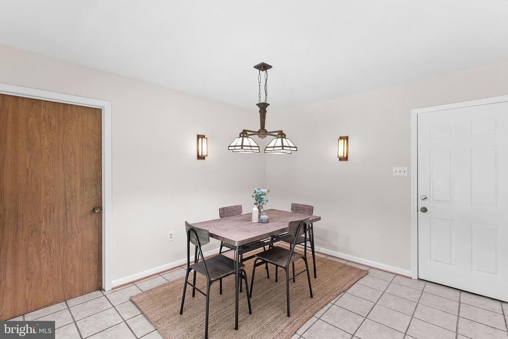 9106 ROTHERY COURT