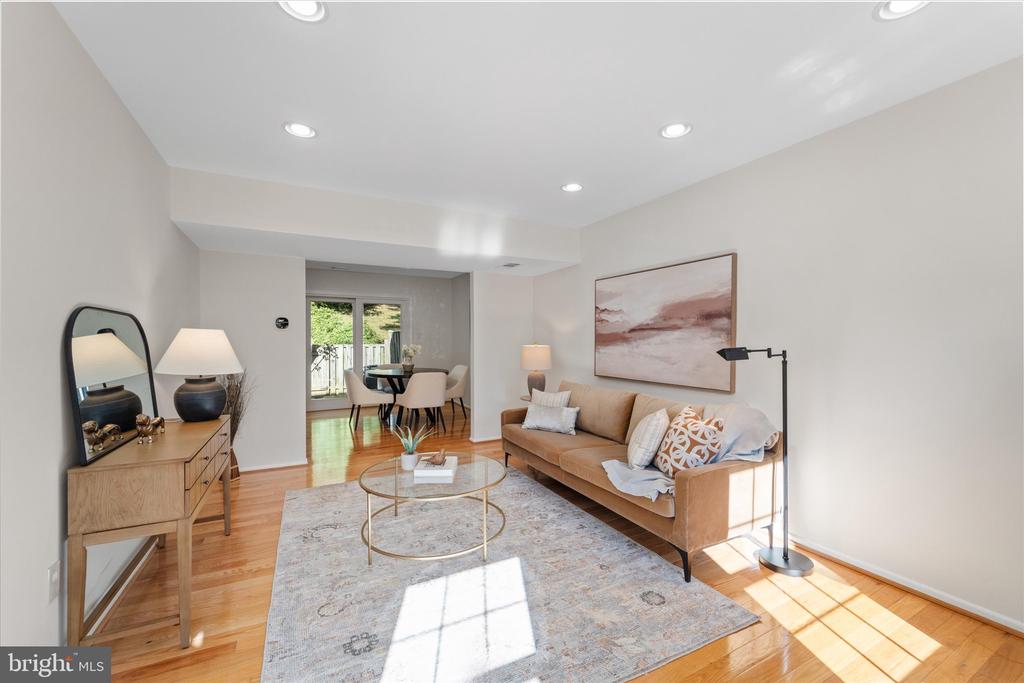 8317 UXBRIDGE COURT