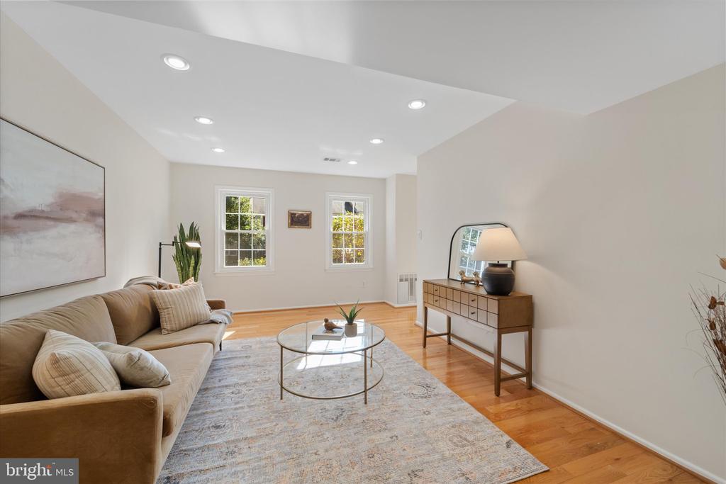 8317 UXBRIDGE COURT