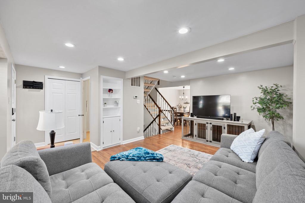 1568 POPLAR GROVE DRIVE