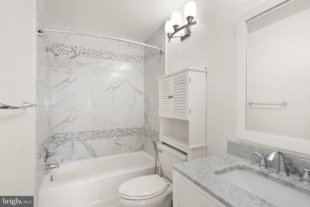 7829 MOUNT WOODLEY PLACE