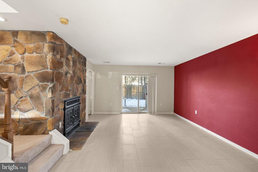 7829 MOUNT WOODLEY PLACE