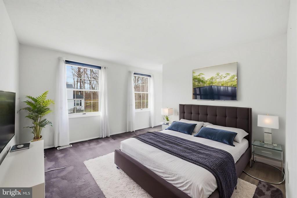 10302 STEAMBOAT LANDING LANE
