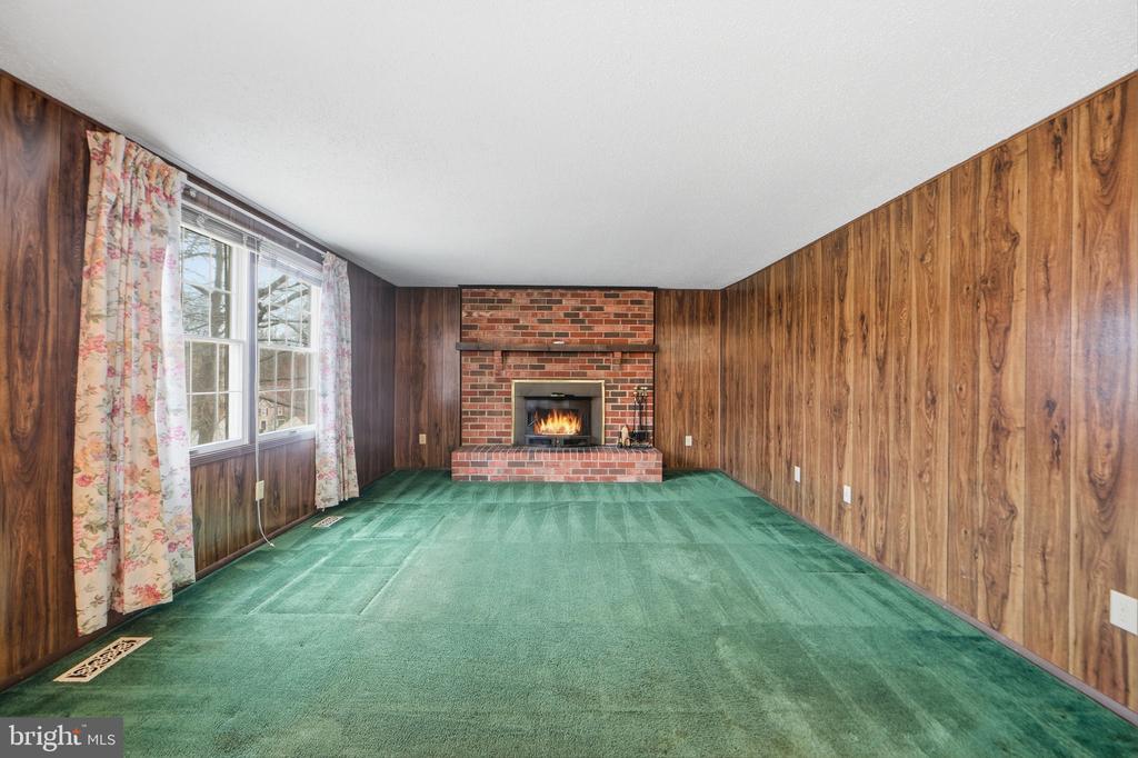 10302 STEAMBOAT LANDING LANE