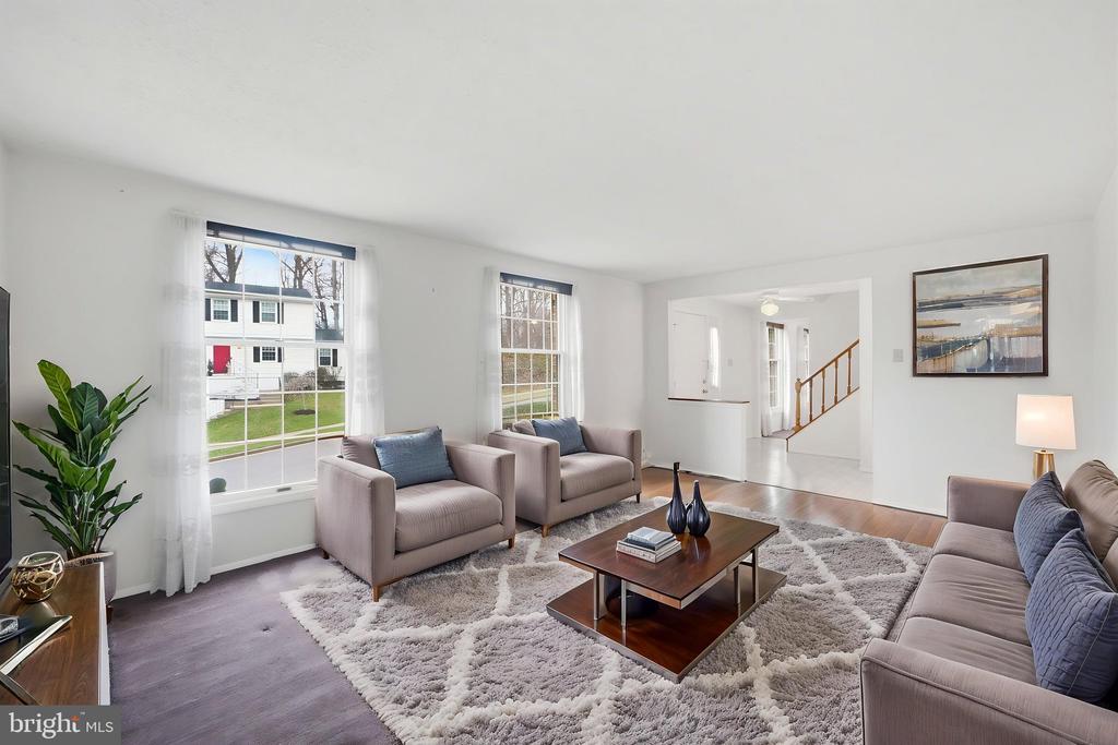 10302 STEAMBOAT LANDING LANE